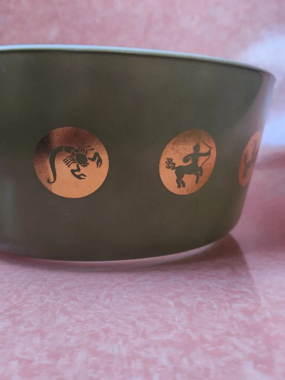 Pyrex zodiac with compass rose lid 475